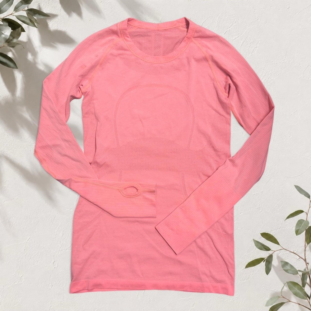 Lululemon Swiftly Tech Long Sleeve Pink Textured Athletic Top Size 6